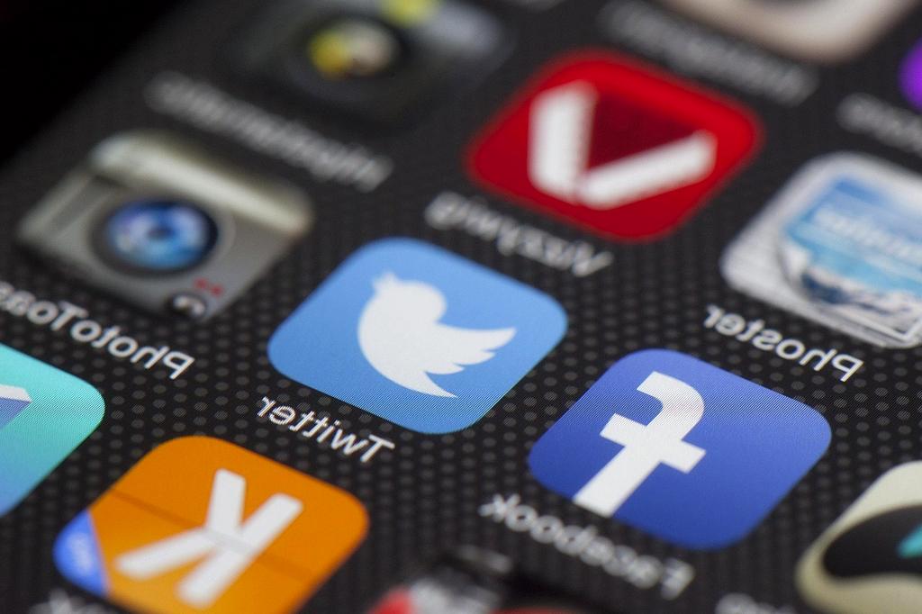 Visual representation of quantum networking with secure quantum bits